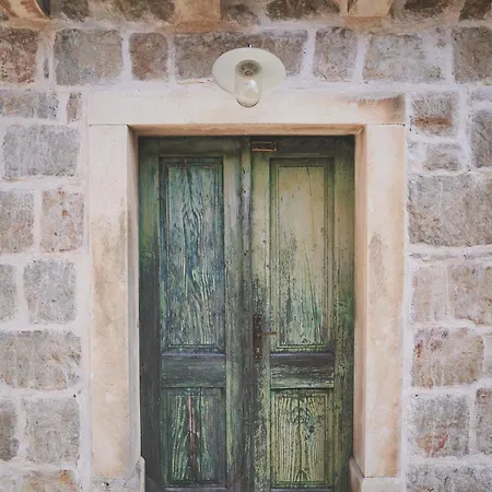 Βίλα Antikes Weingut Oaza *