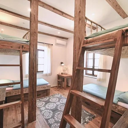 Villa Antikes Weingut Oaza Vrbanj